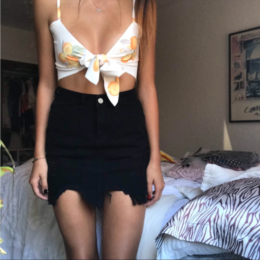 Lemon Crop Top - Picture 7 of 8